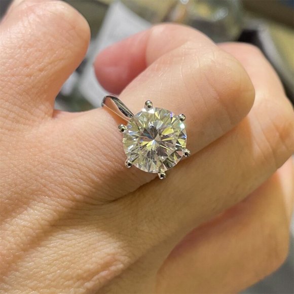 5 Carats moissanite engagement ring in 925 sterling silver band D-FL (RESIZABLE) - Picture 1 of 6